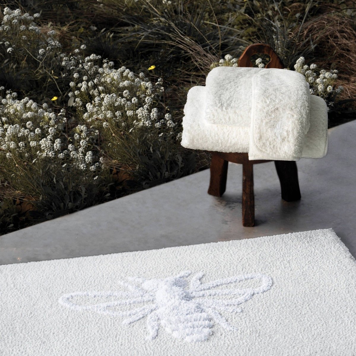Apiary Rug - RicahBath rugGRACCIOZA