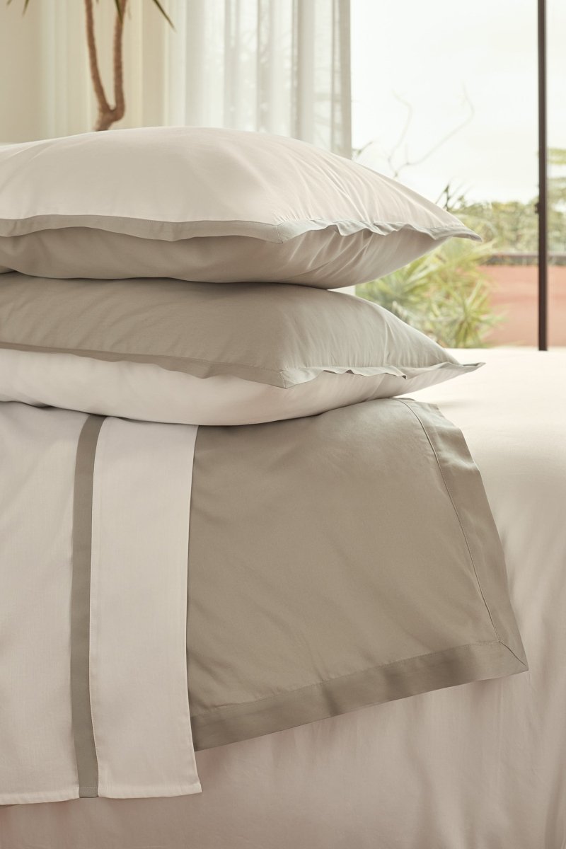 Caetano Satin Sheet - RicahBed sheetBOVI